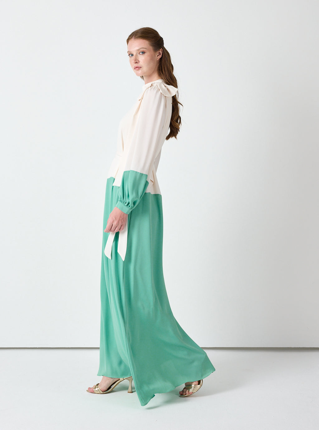 Ivory & Mint Color-Block Maxi Dress with Bow Detail - Store WF