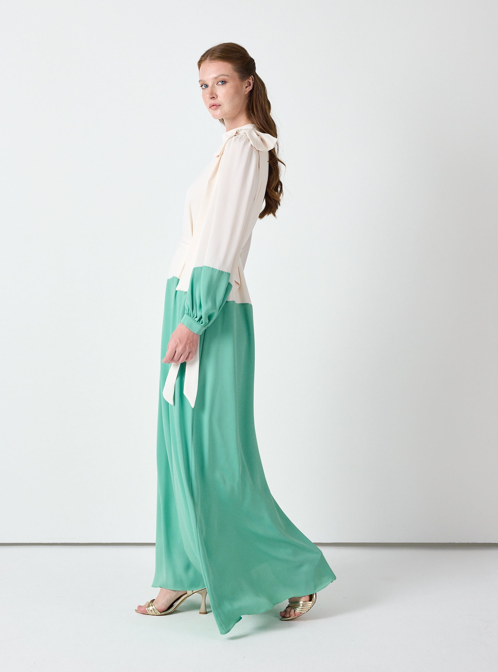 Ivory & Mint Color-Block Maxi Dress with Bow Detail - Store WF
