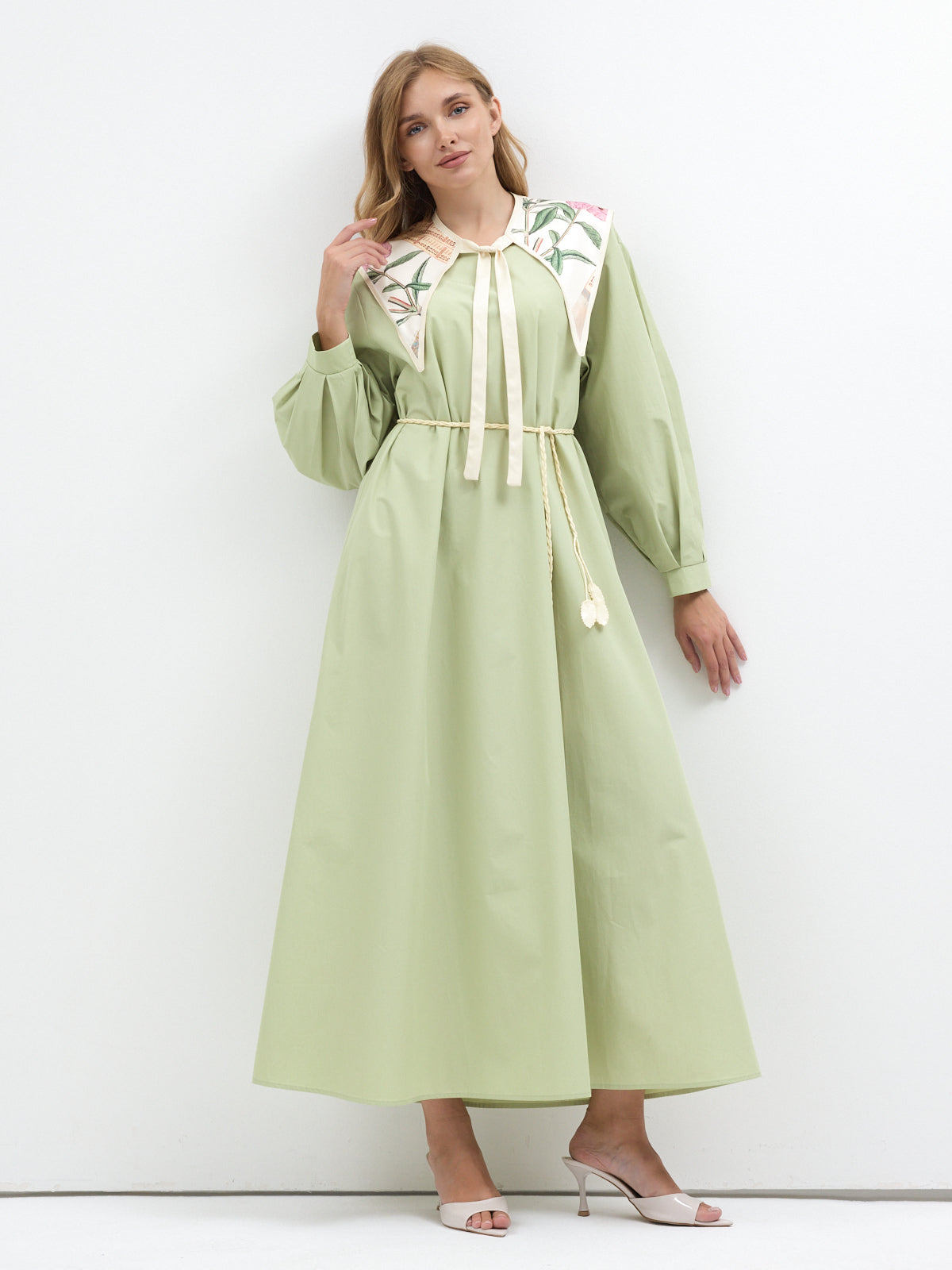 Detachable Printed Collar Belted Maxi Dress
