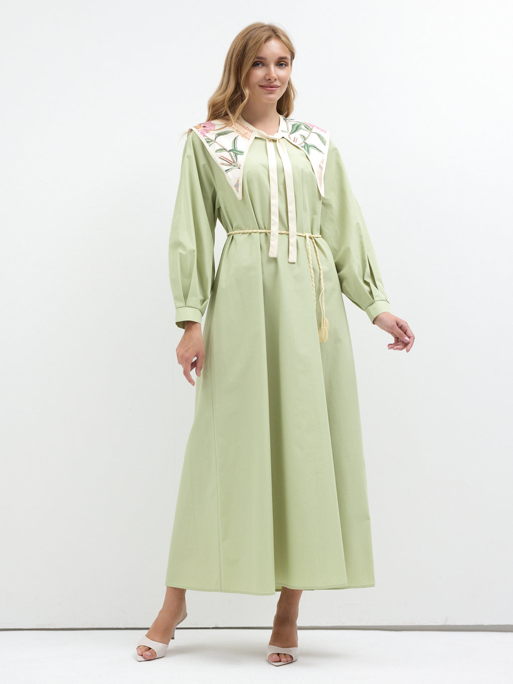 Detachable Printed Collar Belted Maxi Dress