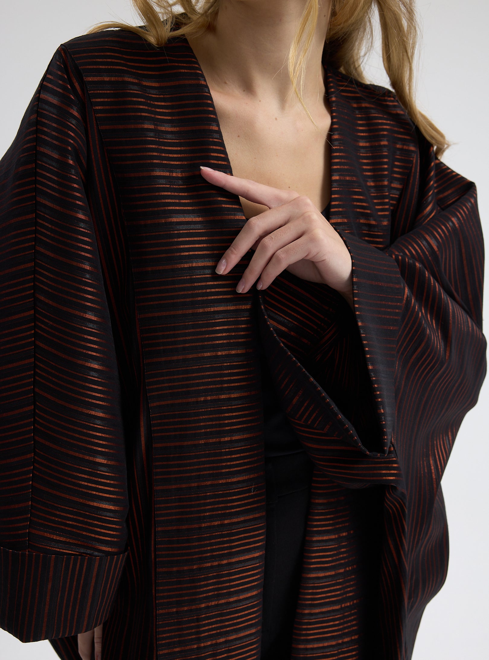 Black Bronze Striped Abaya - Store WF