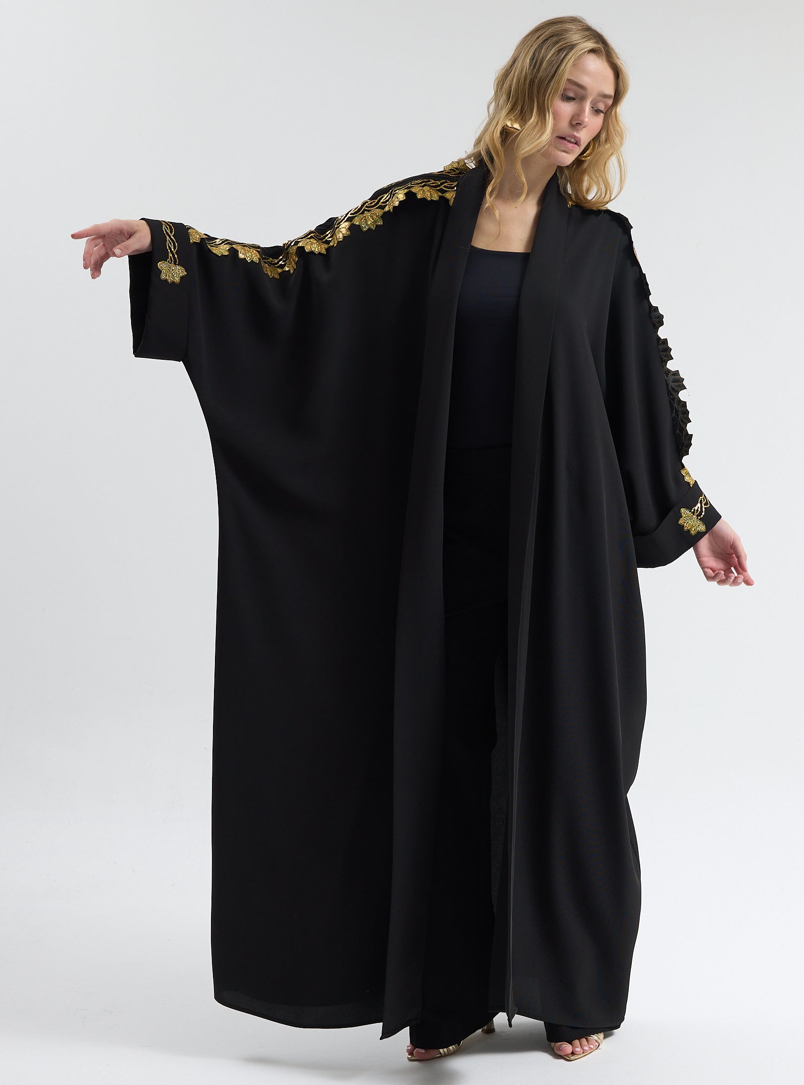 Black Gold Detailed Abaya - Store WF