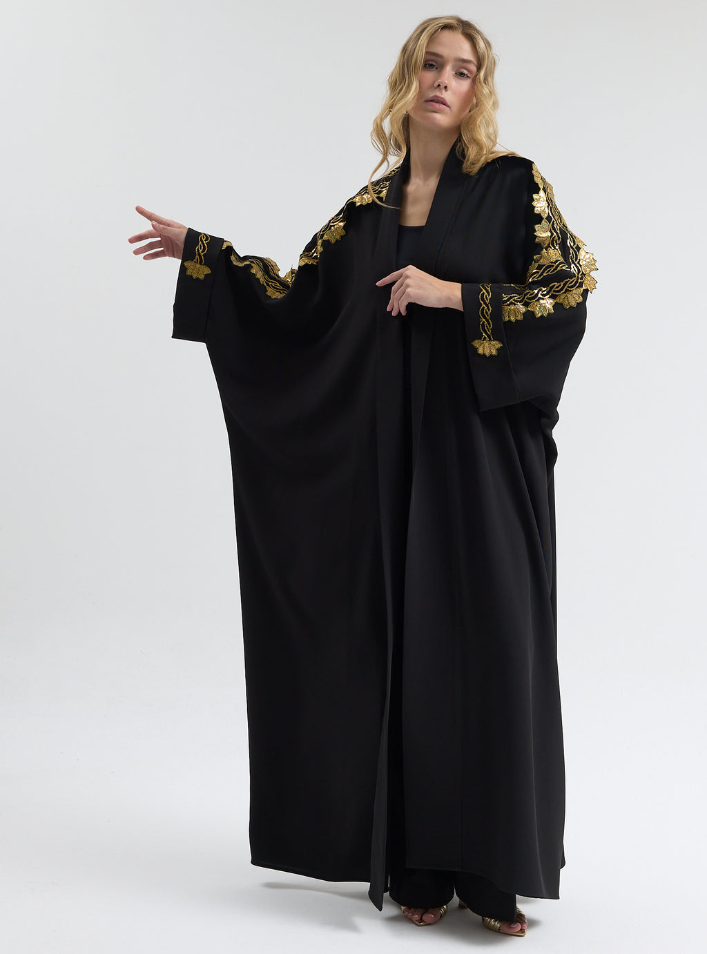 Black Gold Detailed Abaya - Store WF