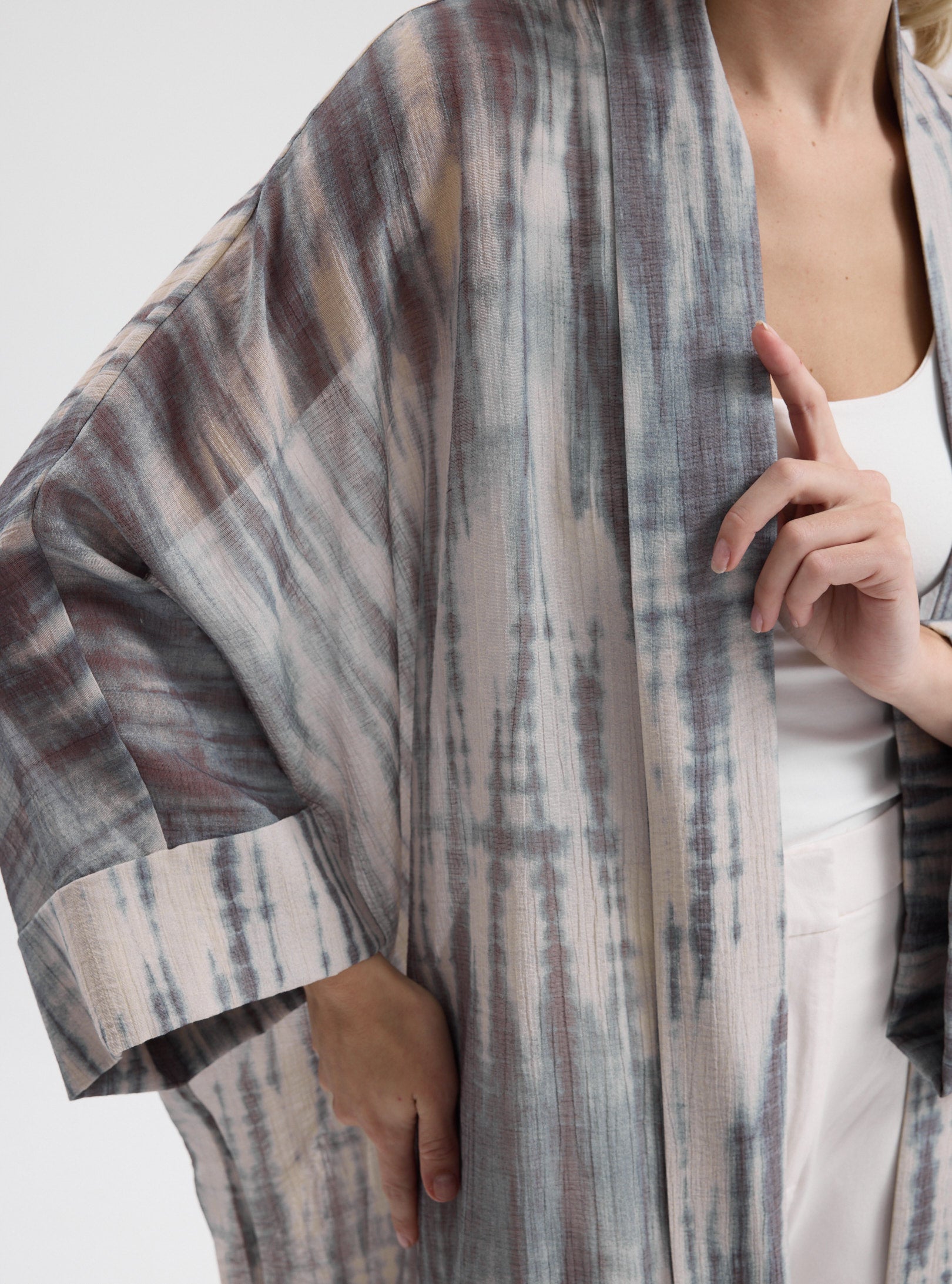 Abstract Ikat / Tie-Dye Effect Abaya - Store WF