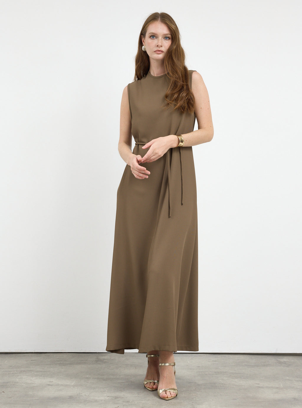 Three-Piece Dress & Jacket Set with Brooch and Slim Tie Belt Brown