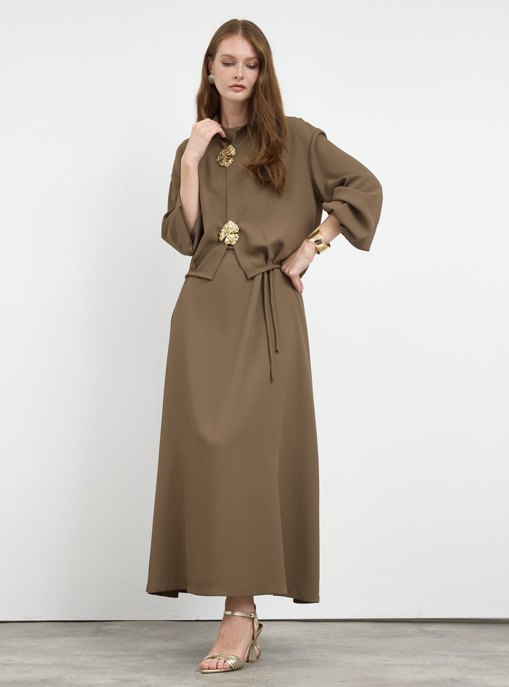 Three-Piece Dress & Jacket Set with Brooch and Slim Tie Belt Brown