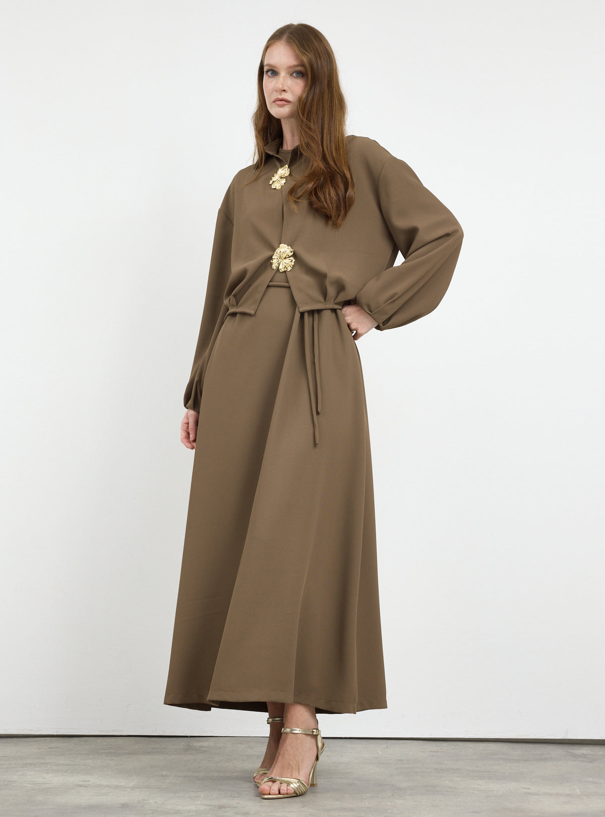 Three-Piece Dress & Jacket Set with Brooch and Slim Tie Belt Brown