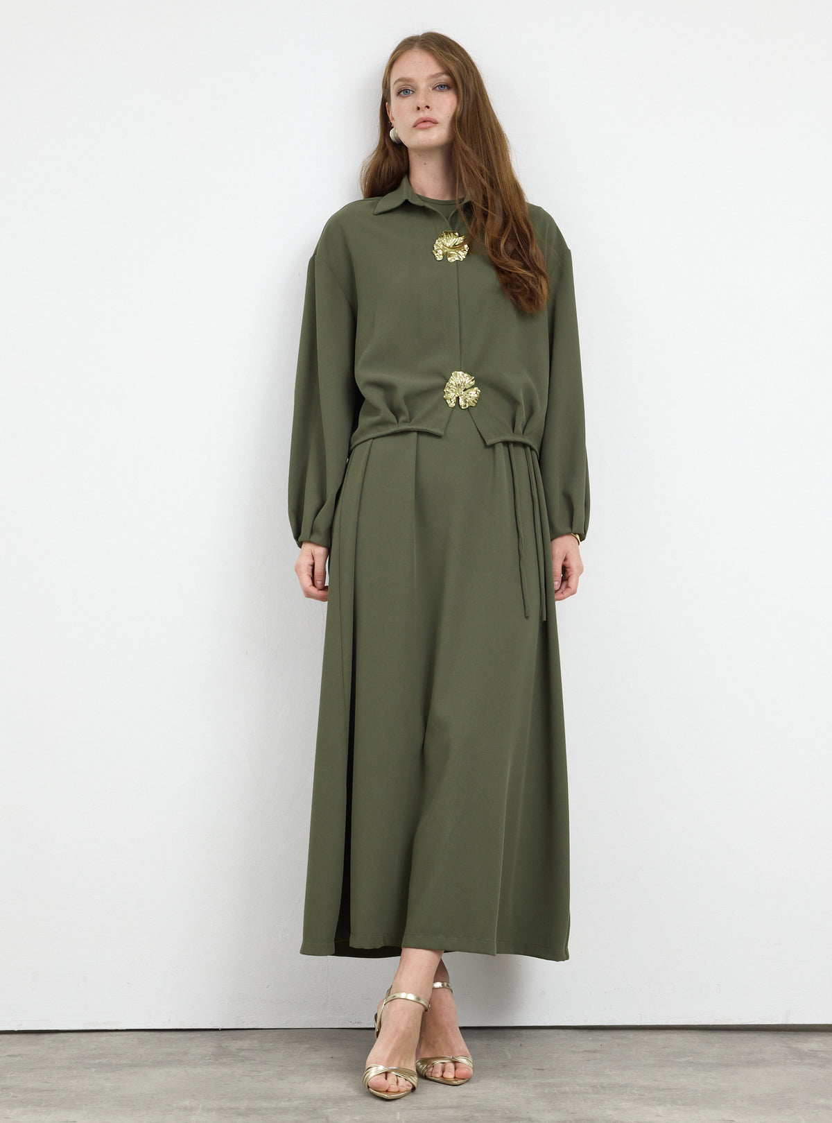 Three-Piece Dress & Jacket Set with Brooch and Slim Tie Belt Green