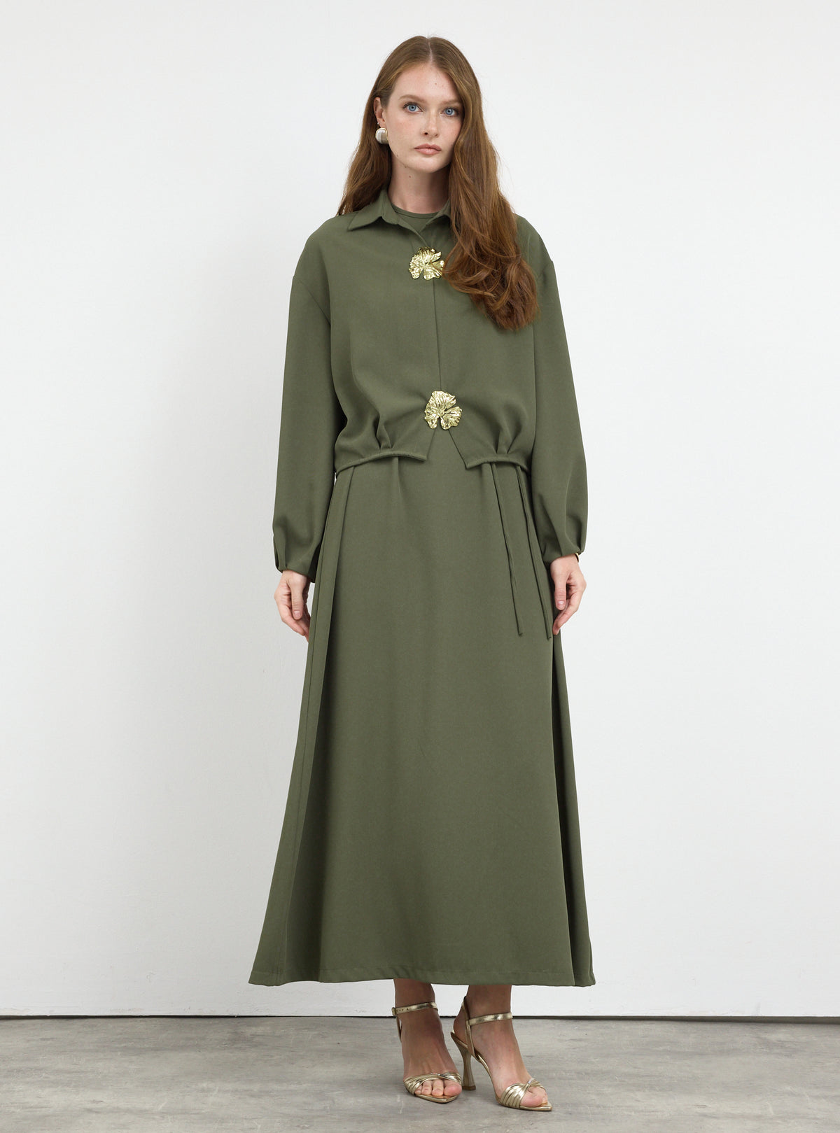 Three-Piece Dress & Jacket Set with Brooch and Slim Tie Belt Green
