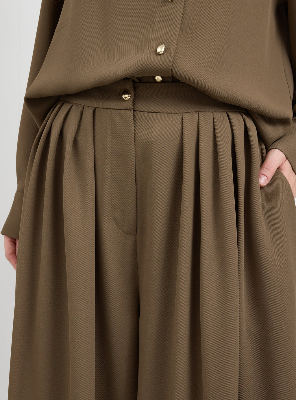 Brown Pleated Wide-Leg Trouser Shirt -Set - Store WF