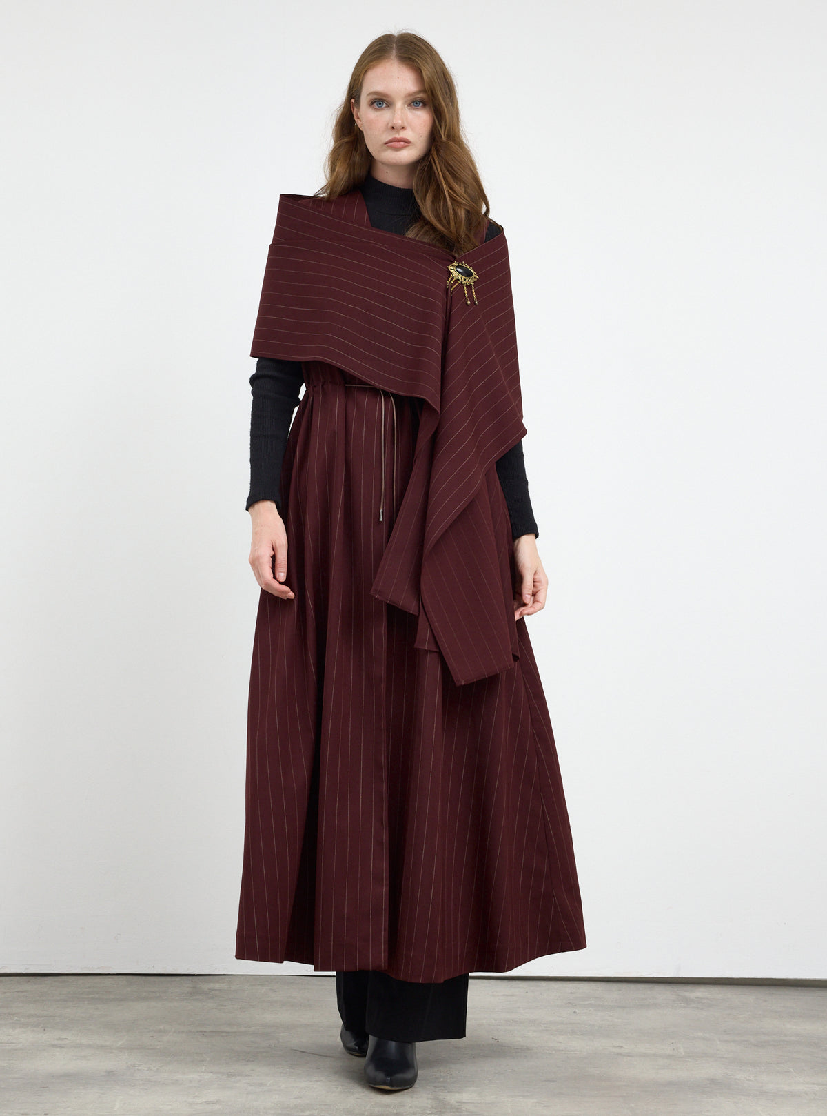 Wool Gilet With Scarf and Brosch Set Burgundy