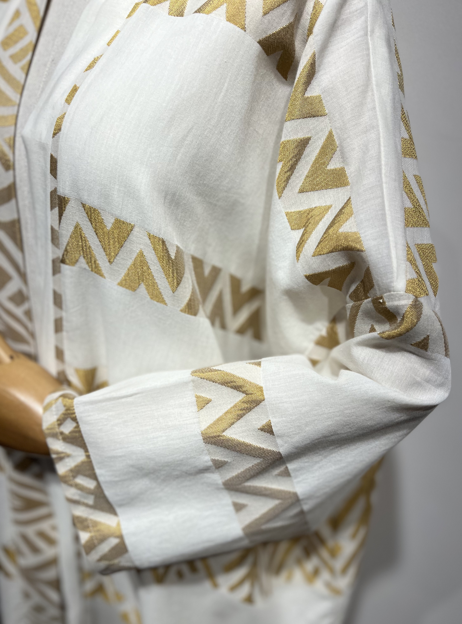 Gold  jaquarde Abaya