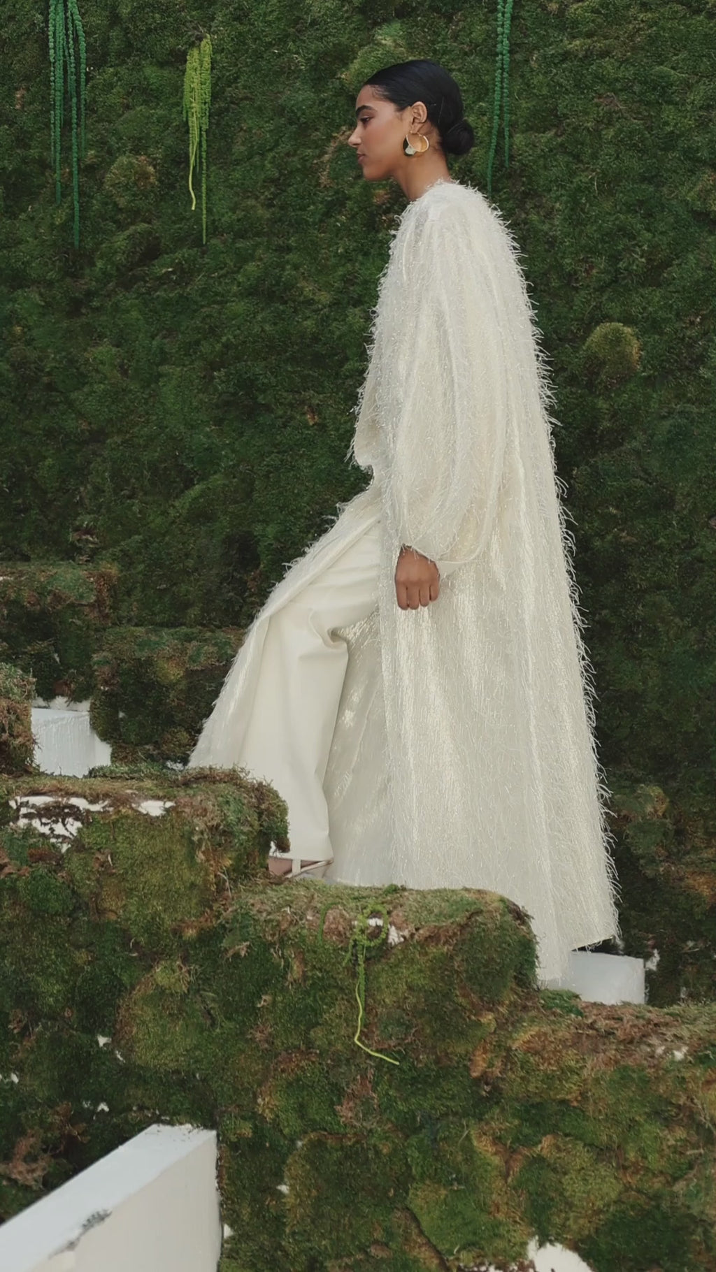 Off White Gold Feather Looks Kaftan Abaya