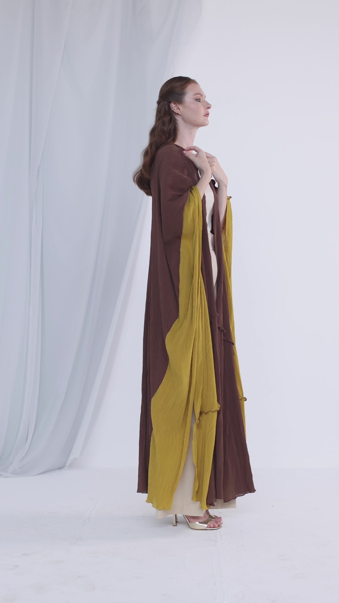 Mustard crinkle abaya