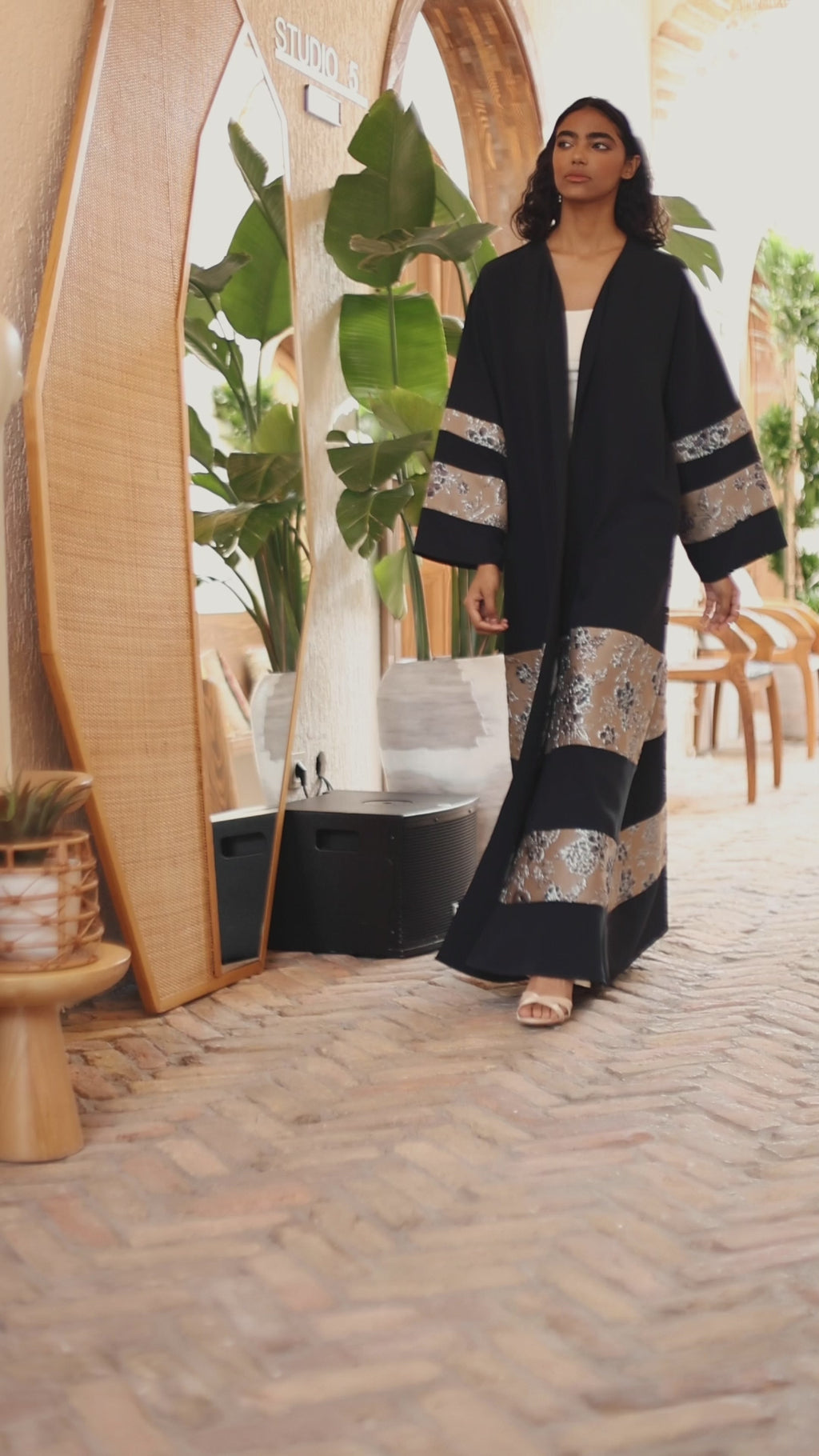 Navy Flower Detailed Jacquard Abaya