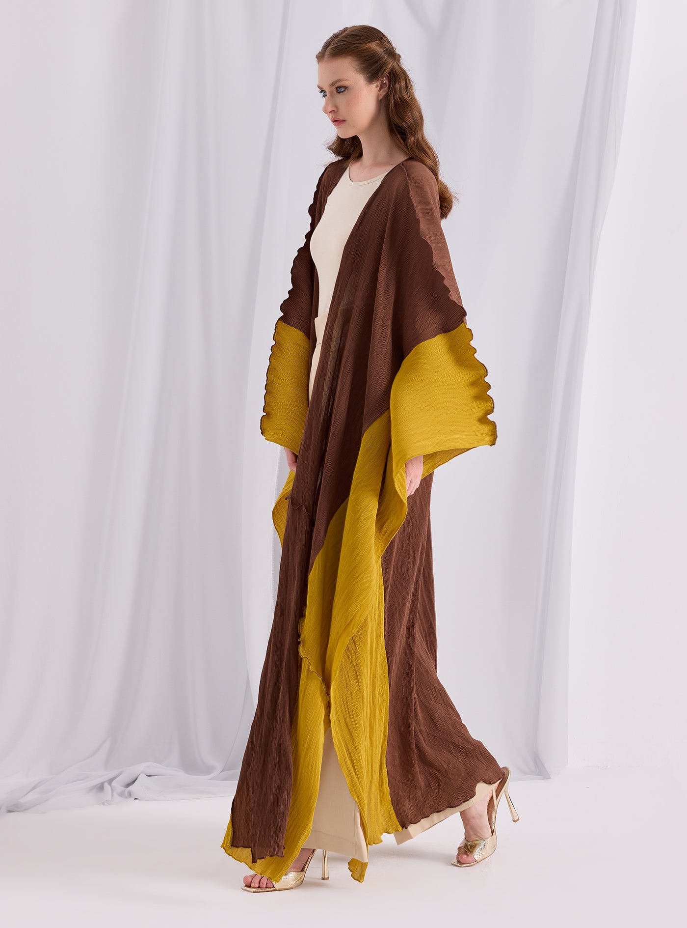 Mustard crinkle abaya